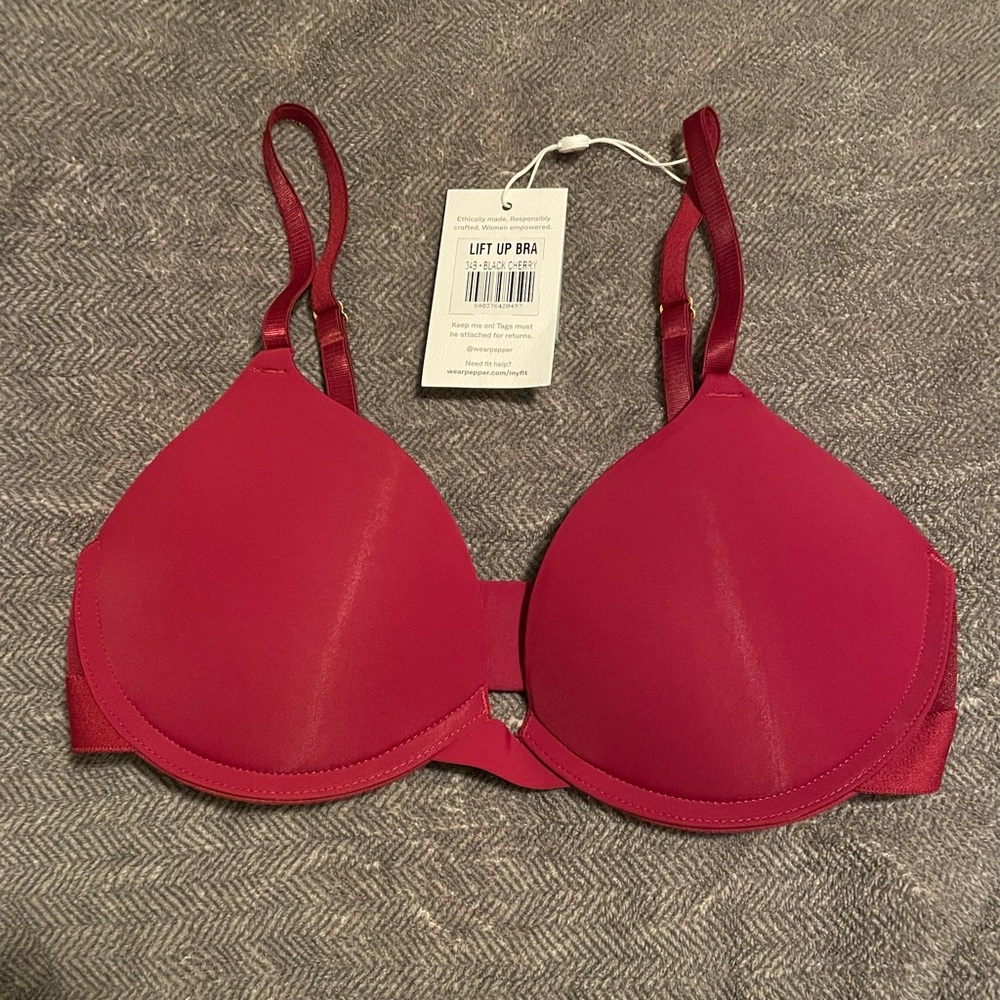 NWOT Pepper Lift Up Bra - 34B Black Cherry